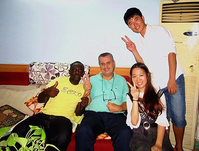 Guangzhou Langba Hostel Екстер'єр фото